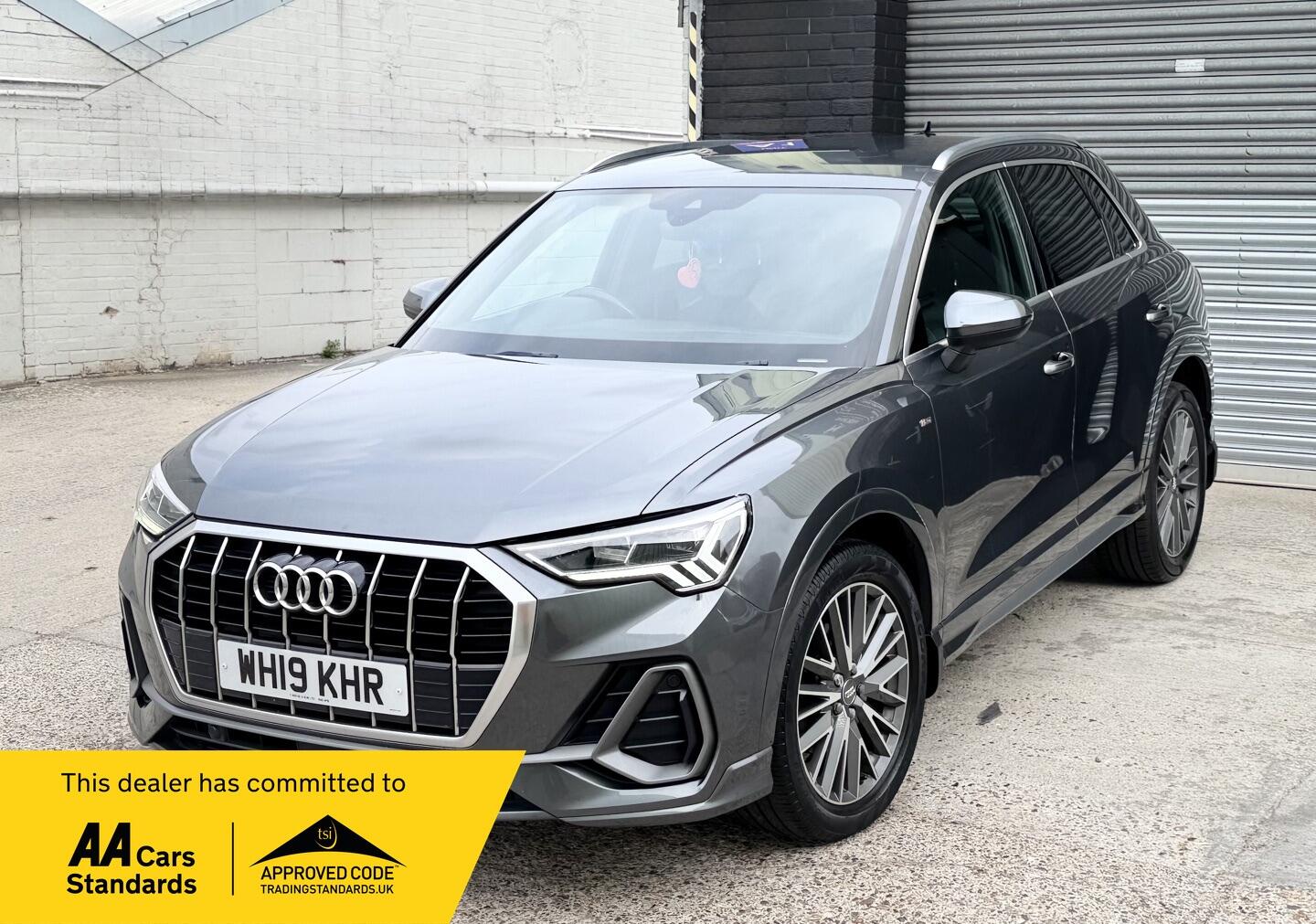 Audi Q3 Left Side